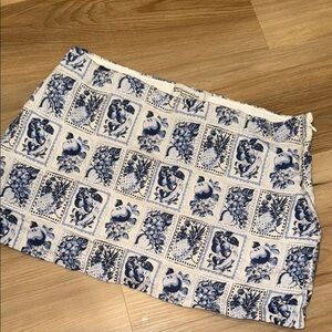 Abercrombie and Fitch Blue and White Patterned Skort S LIKE NEW